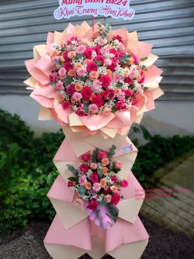 Kệ hoa chúc mừng hiện đại Pinkloy