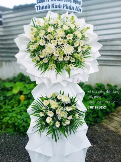 Kệ hoa tang giấy trắng 2 tầng cúc trắng