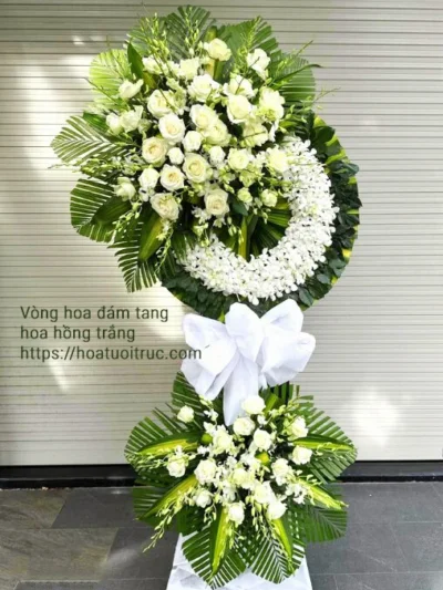 Vòng hoa đám tang hoa hồng trắng đẹp