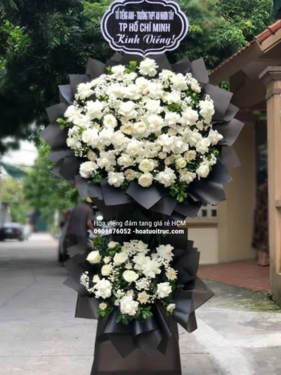 Kệ hoa chia buồn giấy đen 2 tầng