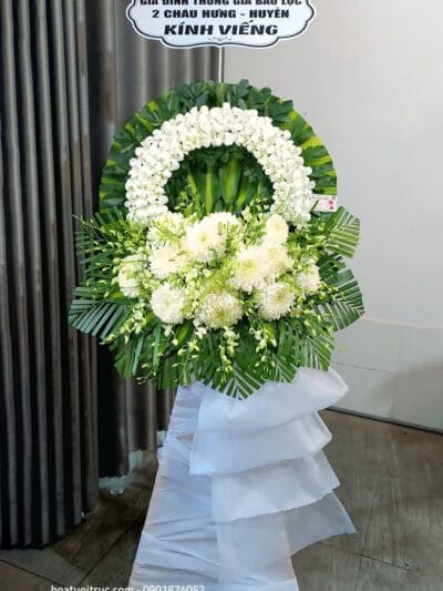 Vòng hoa viếng đám tang Bình Chánh